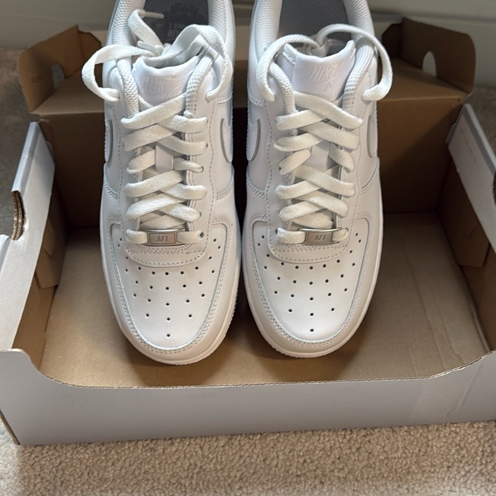 Nike White Air Force 1 Sneakers
